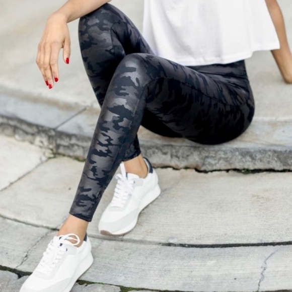 Spanx Faux Leather Camo Legging‎ - Picture 9 of 10